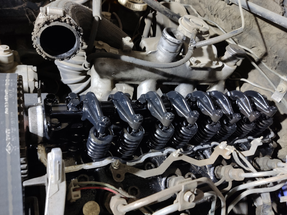 Потекло масло из под клапанной, новый щуп. — Mitsubishi Pajero (2G), 2 ...