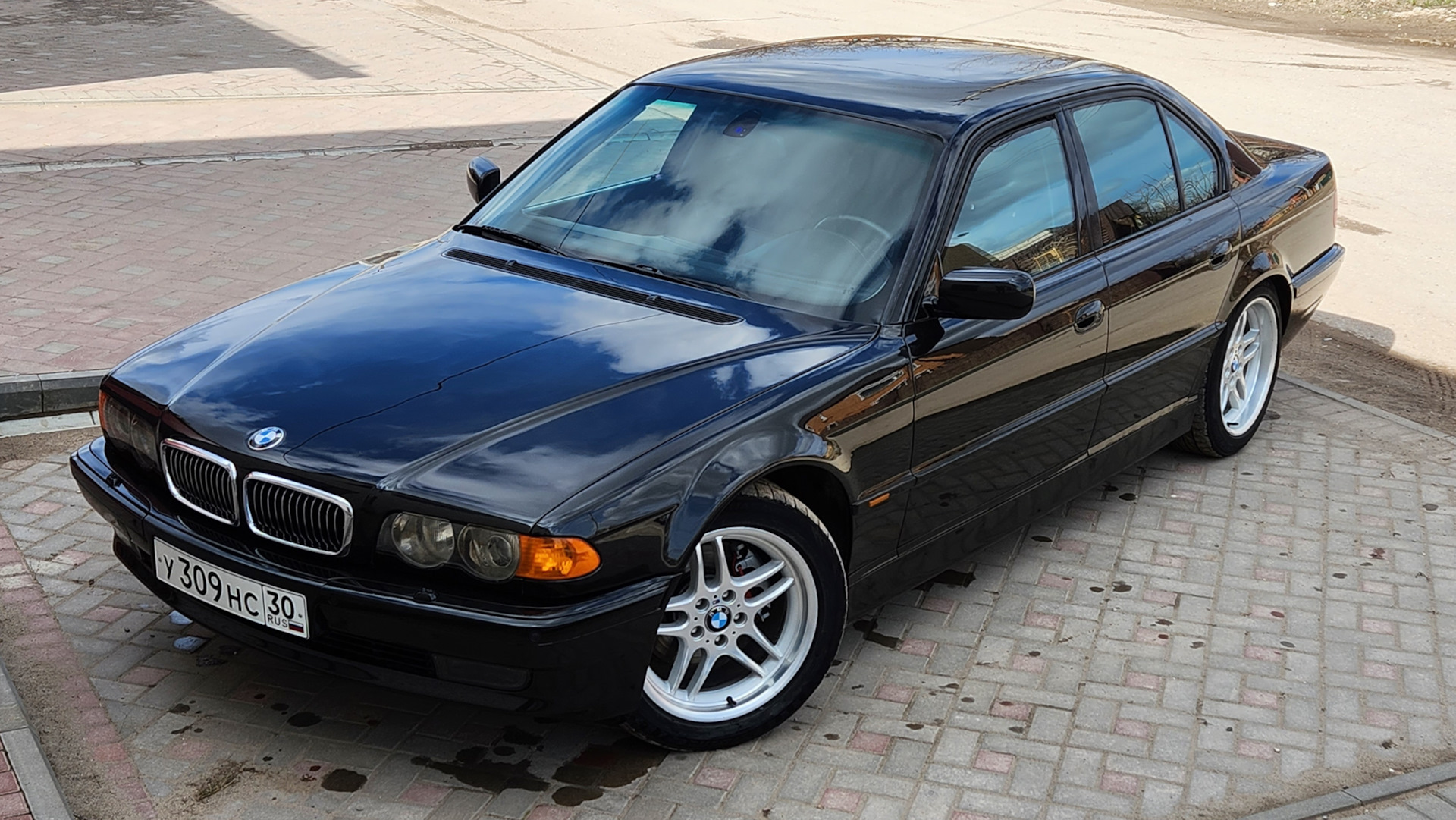 Bmw e38 750i характеристики