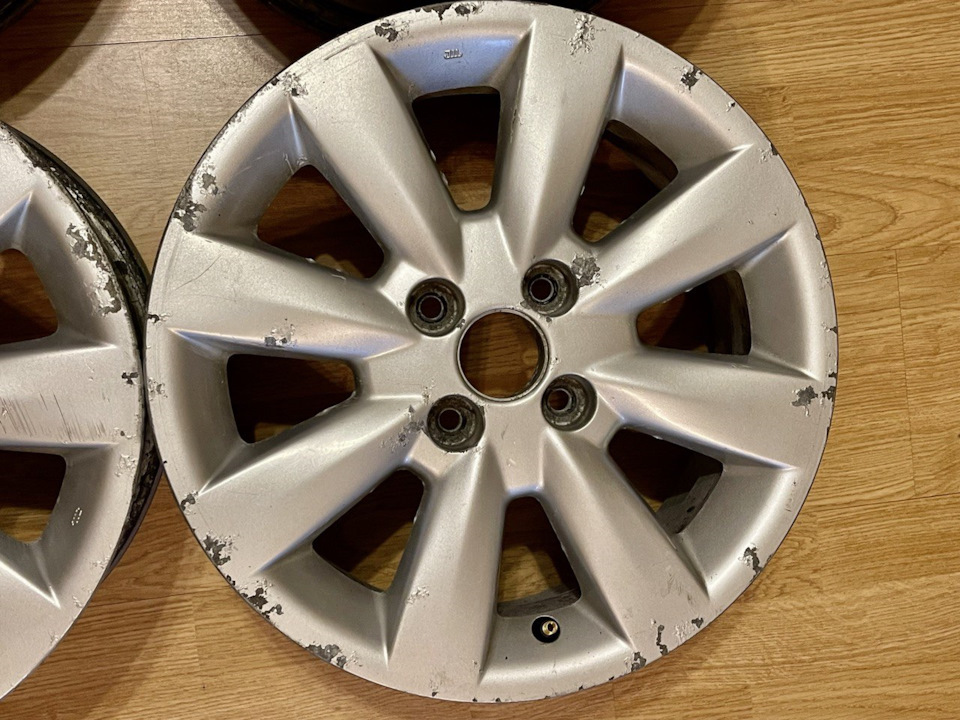 Литые диски Suzuki 6Jx15 ET45 4x100 на Suzuki Liana. | 13 000 ₽ в ...
