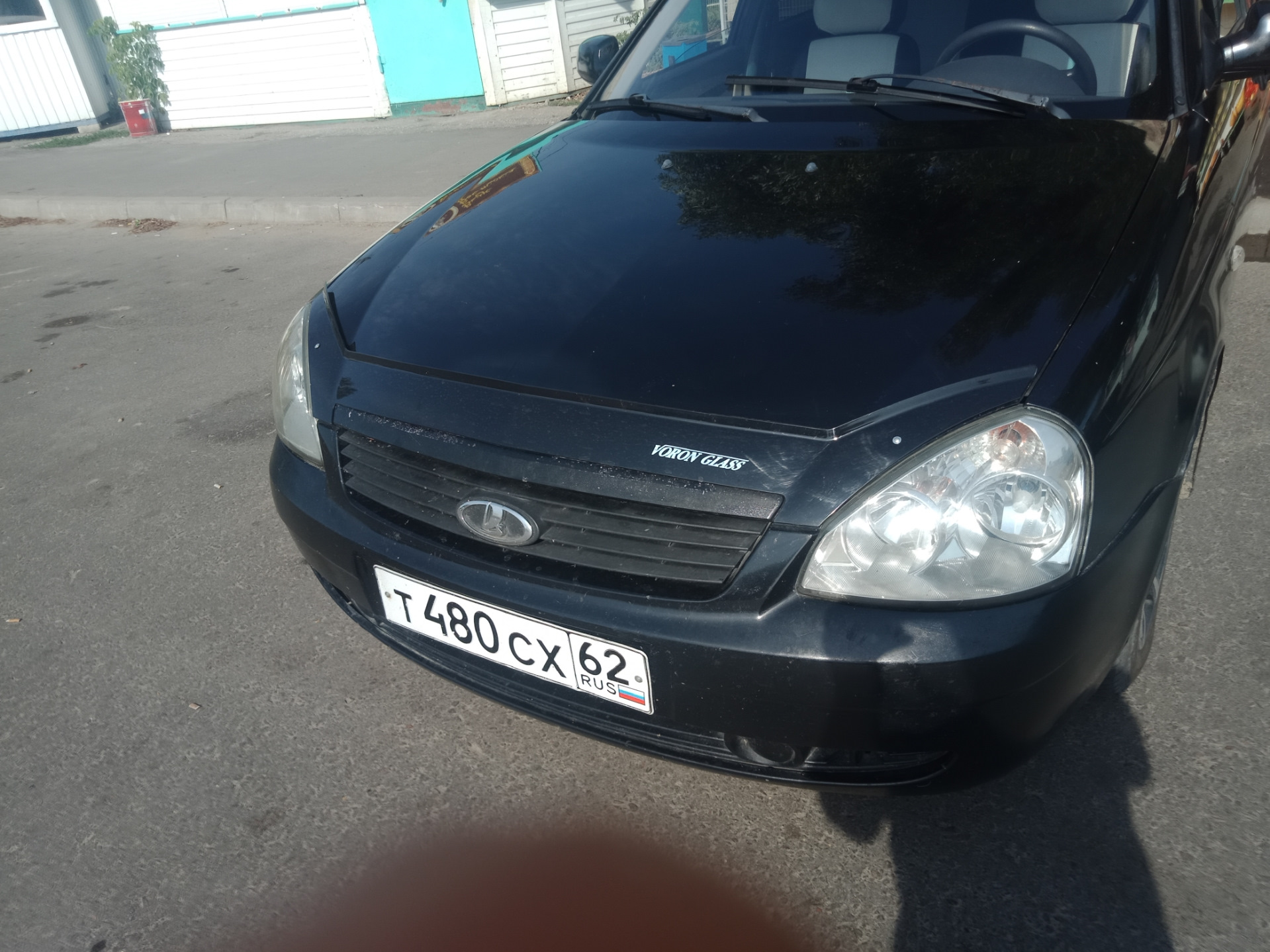 Дефлекторы окон и капота. — Lada Приора хэтчбек, 1,6 л, 2009 года ...