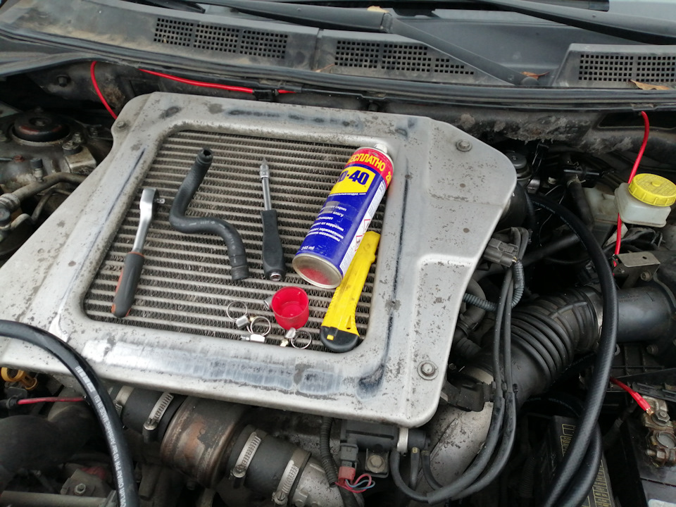 Устоновка подкачки топлива Груши — Nissan X-Trail I (t30), 2,2 л, 2004 ...