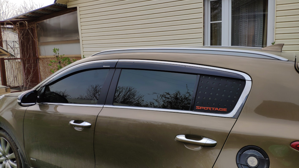 <i — KIA Sportage (4G)