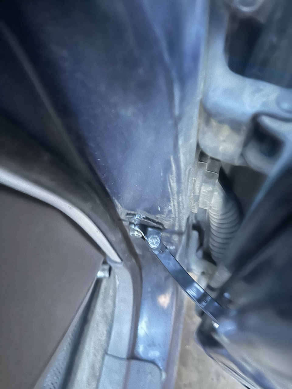 Photo from the logbook Mazda 626 V (GF)
