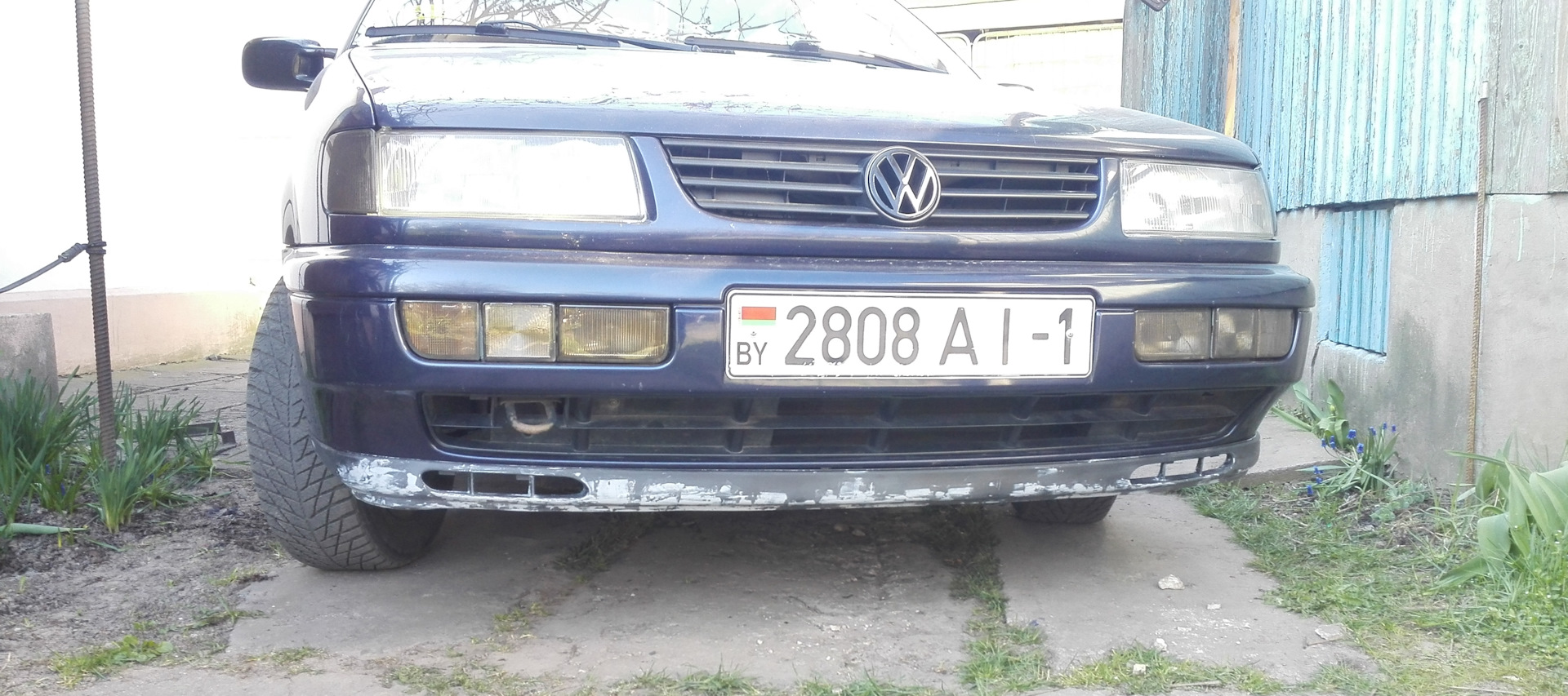 Нижняя губа на Пассат Б4 от Рено Лагуны (часть 2 крепление) — Volkswagen  Passat Variant (B4), 2 л, 1995 года | стайлинг | DRIVE2