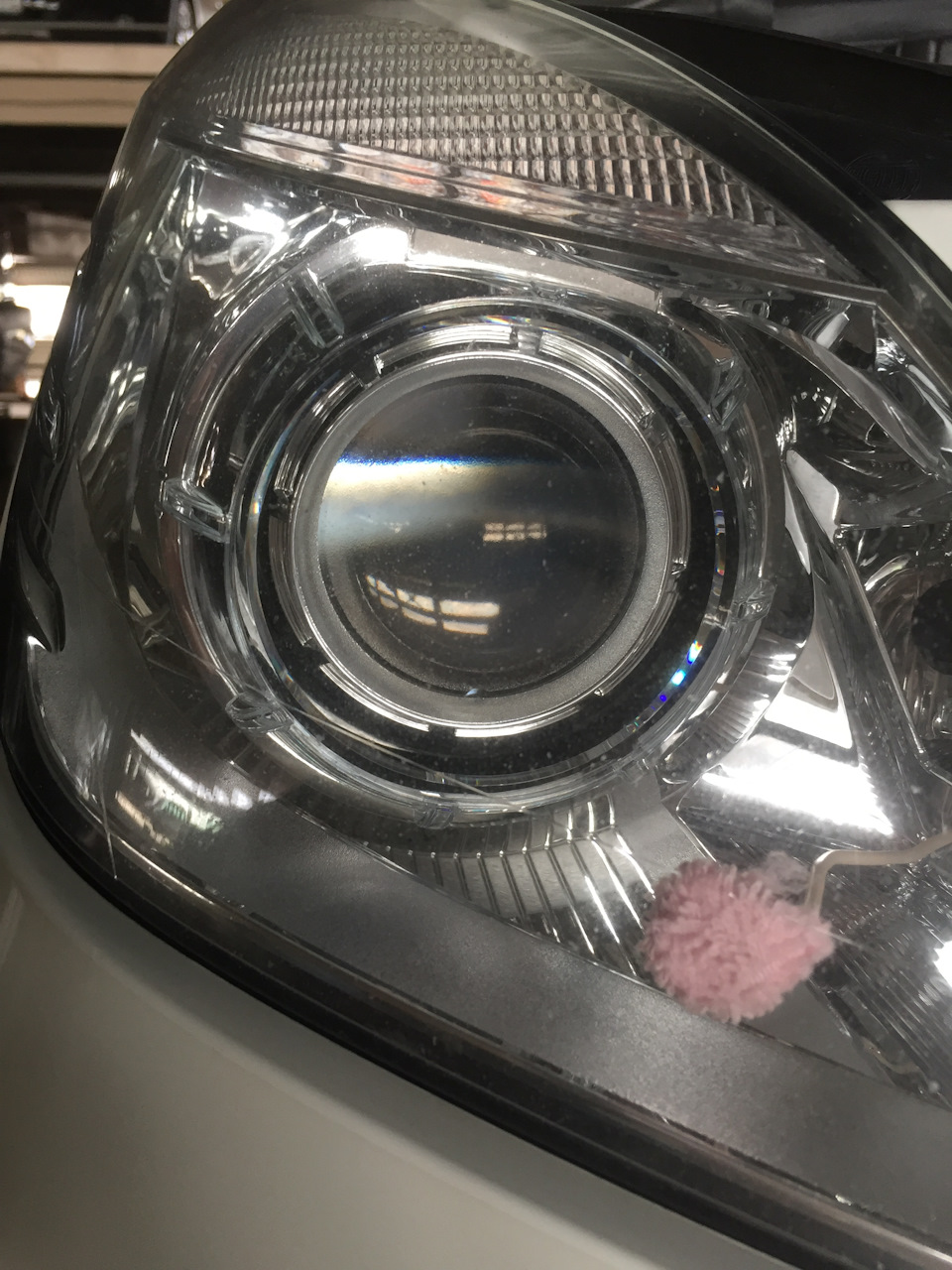 Очистка стекол фар изнутри — Mercedes-Benz E-class (W212), 3,5 л., 2011 ...