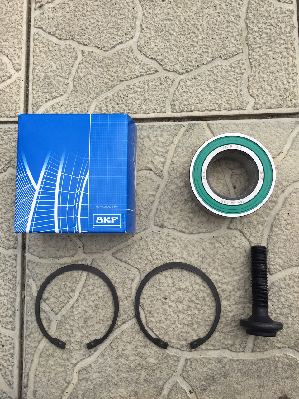 Замена ступичного подшипника, тормозной щиток — Audi 100 (C3), 2,2 л ...