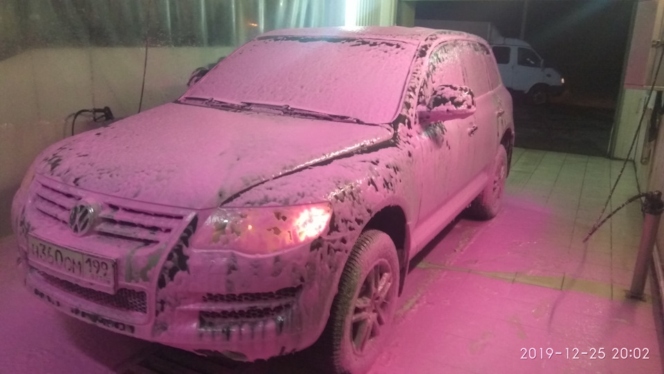 При выключенном зажигании горит габарит — Volkswagen Touareg (1G), 2,5 ...