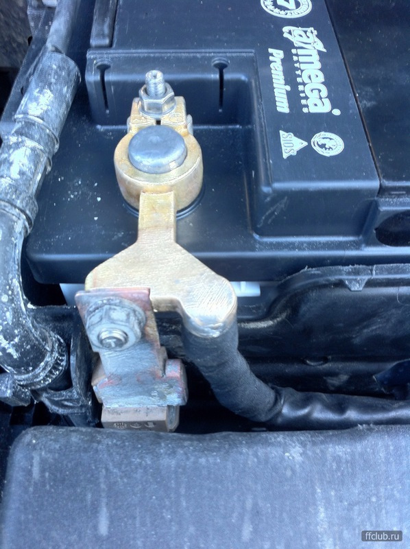 Клемма + аккумулятора ford focus 2 04-08 артикул. Focus 2 плюсовая клемма. Клеммы акб форд фокус 2 2006. Клемма аккумуляторная форд фокус 2. Артикул клемма акб форд фокус 2.