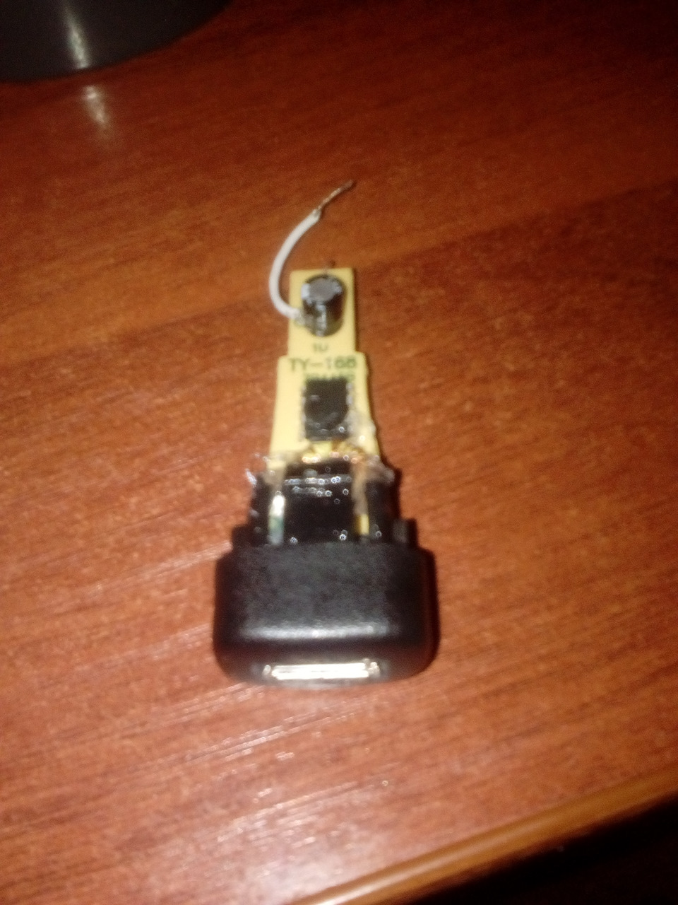 Сделал себе юсб разъём — Lada 2114, 1,5 л, 2006 года | своими руками ...