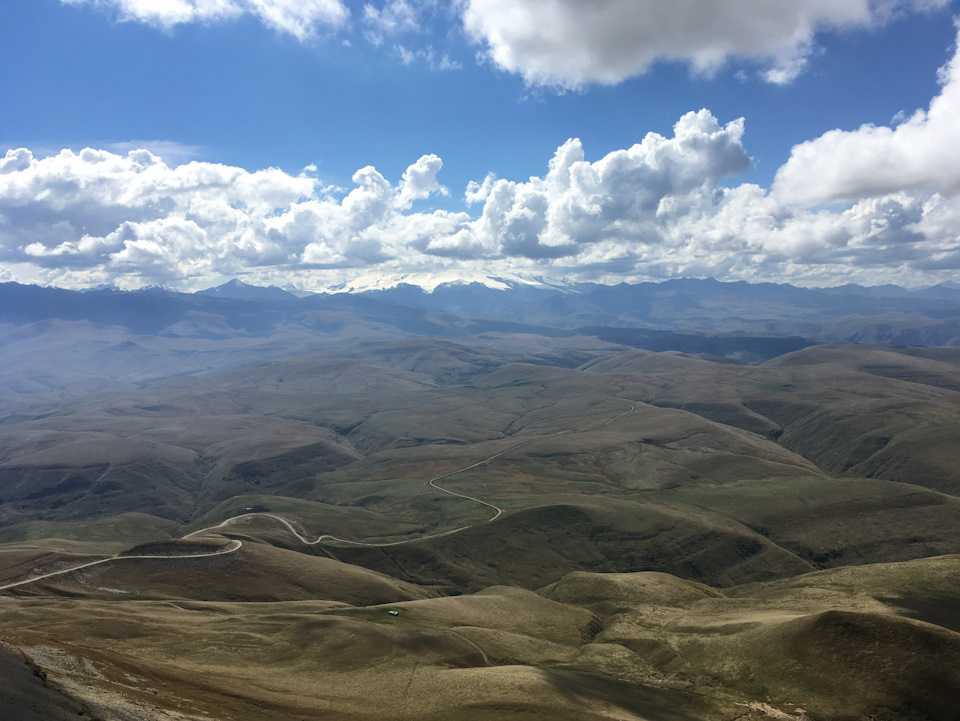 Спрятавшийся Эльбрус — Toyota Hilux Surf (3G)