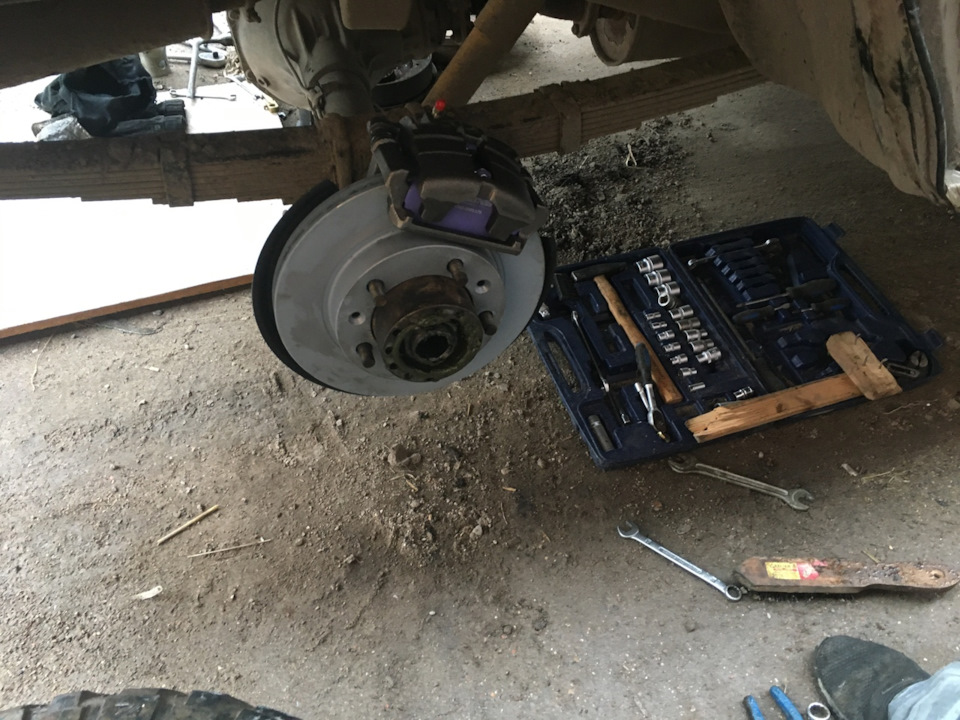 установка задних дисковых тормозов — УАЗ 31512, 2,4 л, 2001 года ...