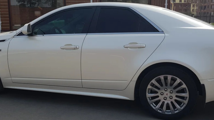 Cadillac CTS-V белый перламутр 3,6
