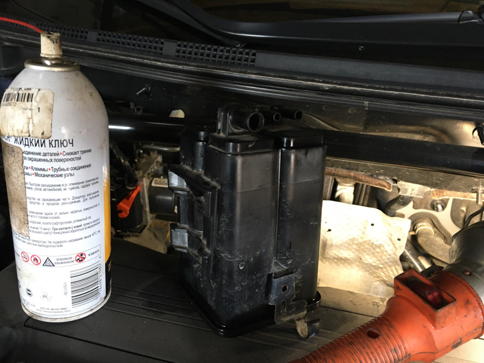 Про шипение бака при открытие крышки! — Mitsubishi Lancer X, 2 л, 2007 ...