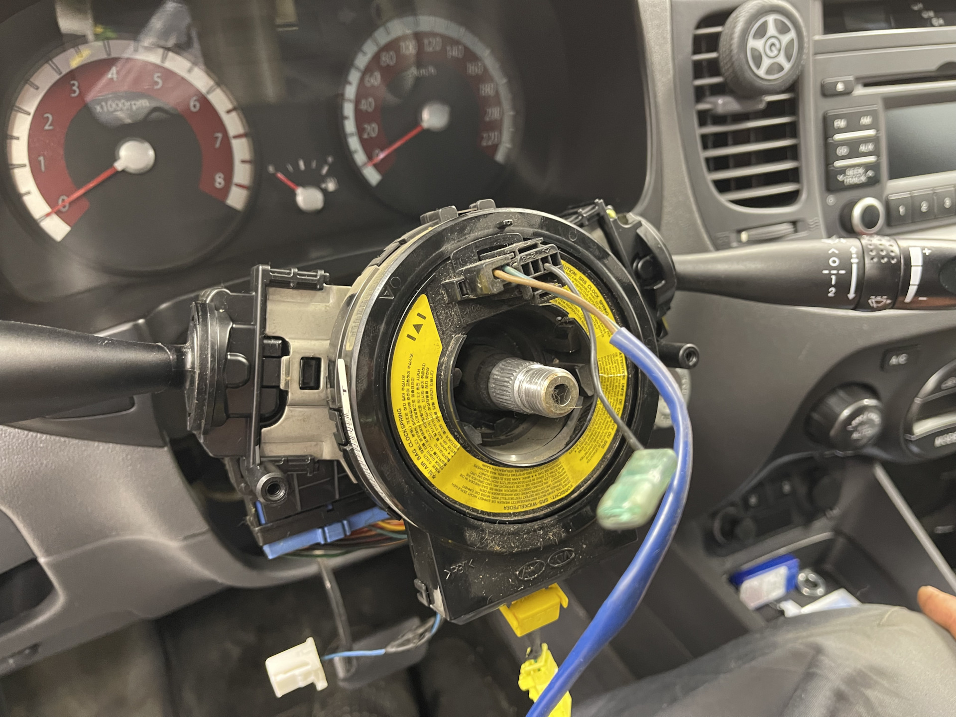 Возраст берет своё? — KIA Rio (2G), 1,4 л, 2010 года | визит на сервис ...