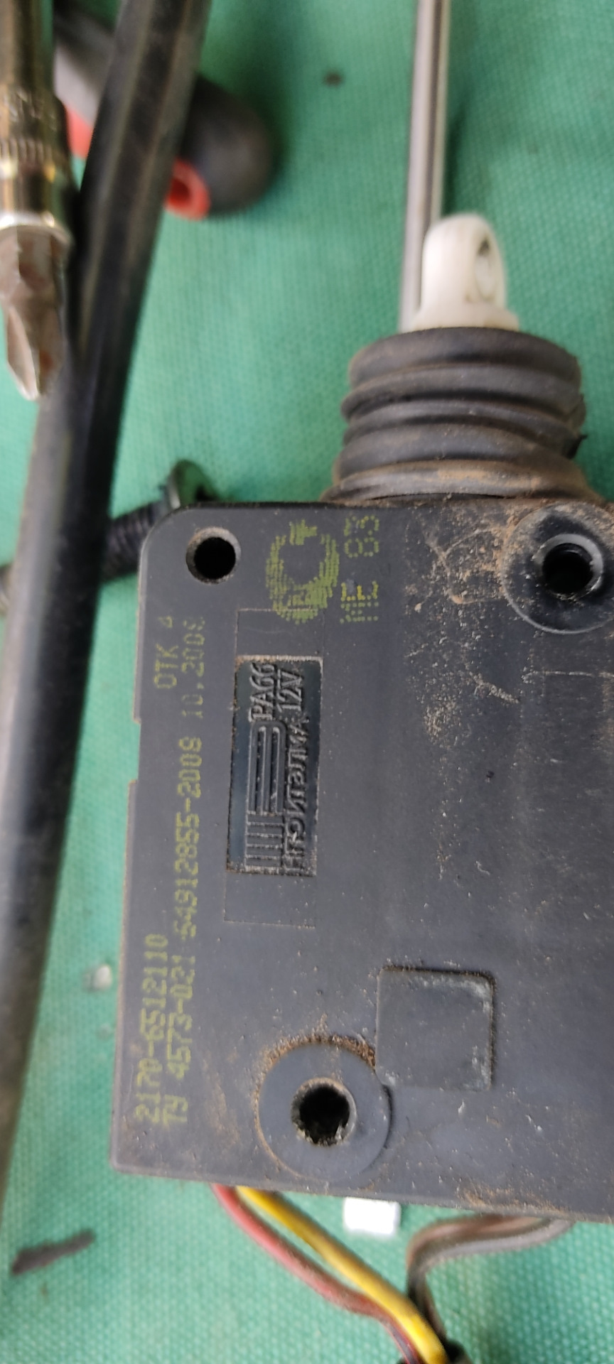 Самопроизвольное открывание дверей. — Lada Приора хэтчбек, 1,6 л, 2009 ...