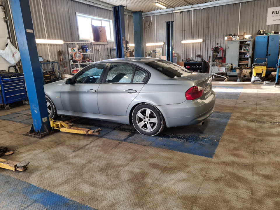 задний плавающий сайлентблок. — BMW 3 series (E90), 2 л, 2006 года ...