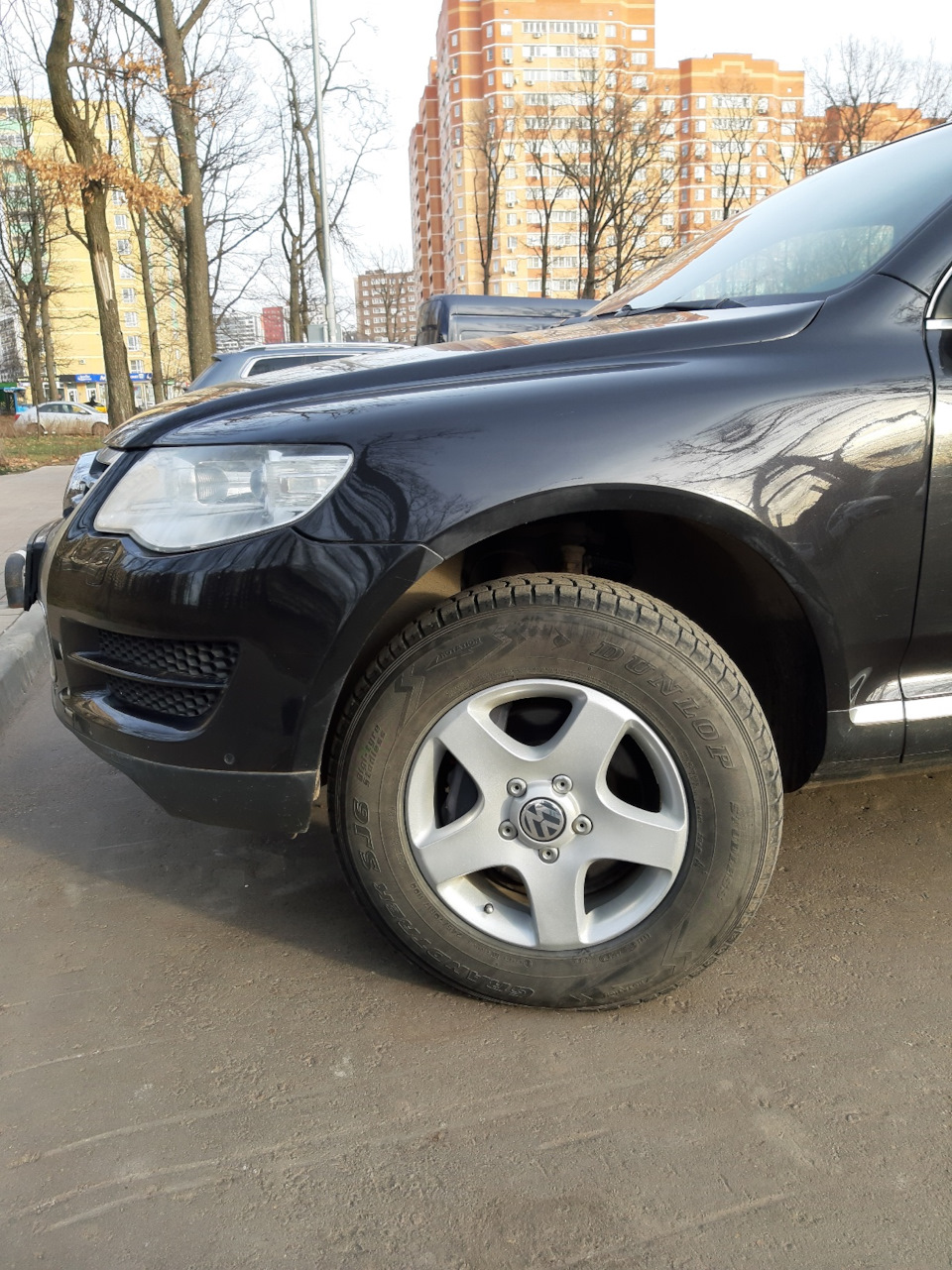 Липучка Dunlop Grandtrek 245/70/17. — Volkswagen Touareg (1G), 3 л, 2008  года | шины | DRIVE2