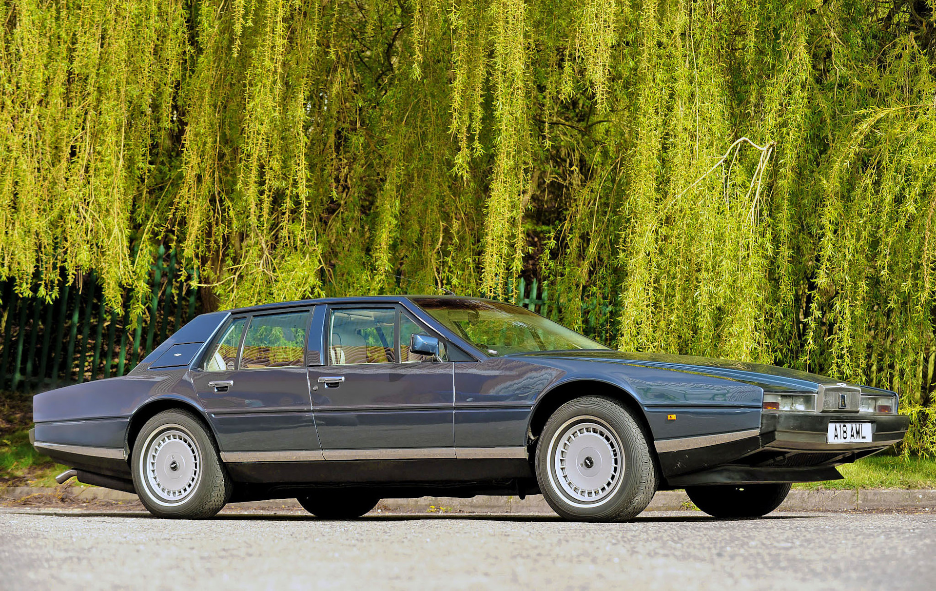 Aston Martin Lagonda 1985