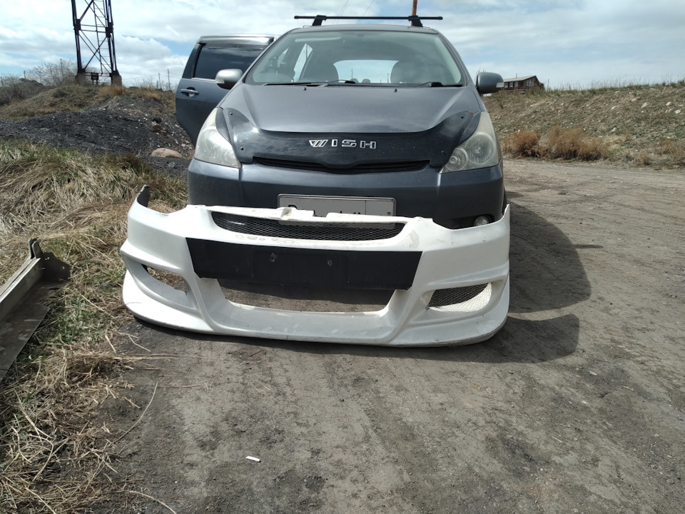 Бампер toyota wish. Wish 1 (ae10). Накладки на бампер Toyota Wish 10. Toyota 1pz. Toyota 1c0.