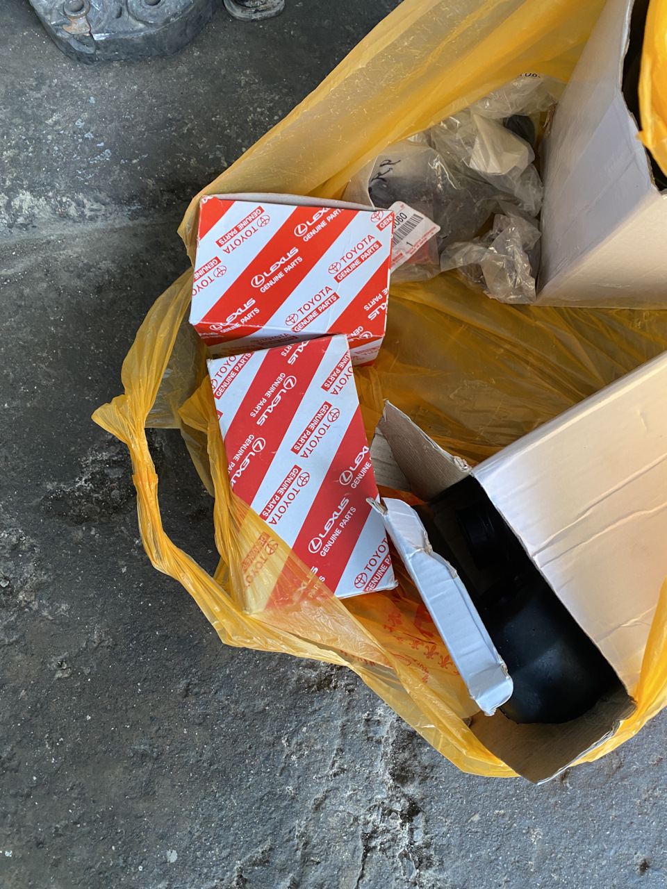 Замена внутренних гранат, задних стоек, переборка суппортов зад ...