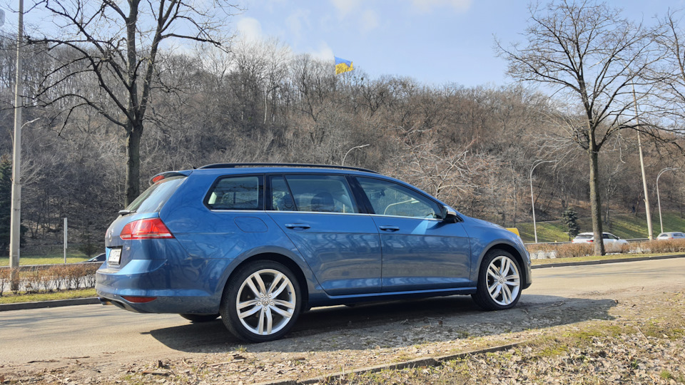 Фото в бортжурнале Volkswagen Golf Variant (Mk7)