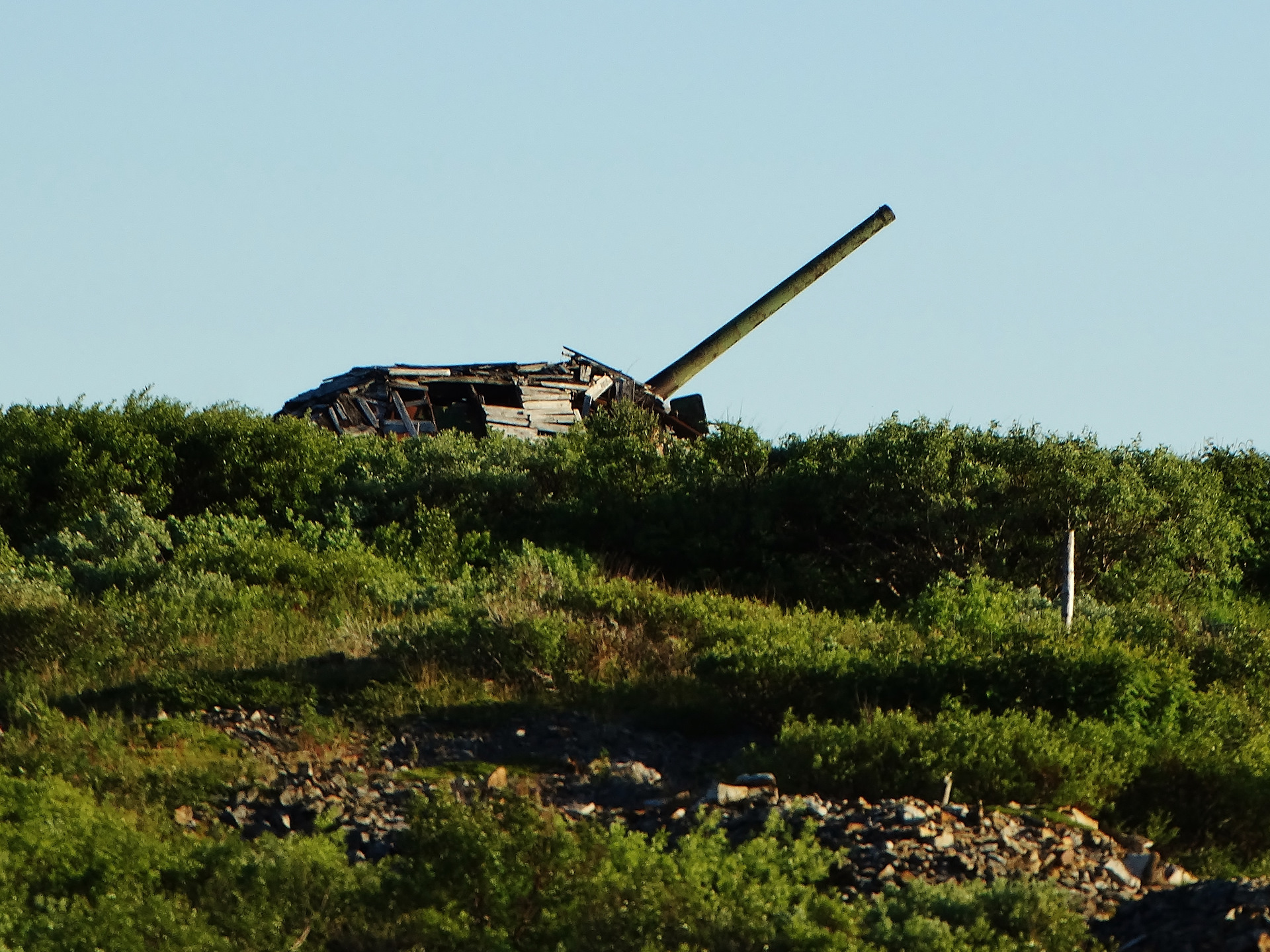рыбачий родимая наша земля. прощайте скалистые горы картинки. растаял в далеком тумане рыбачий родимая. прощайте скалистые горы текст песни. полуостров рыбачий мурманская.
