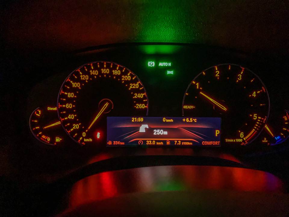 на экране приборной панели есть подсказки от навигации;) — BMW X3 (G01)