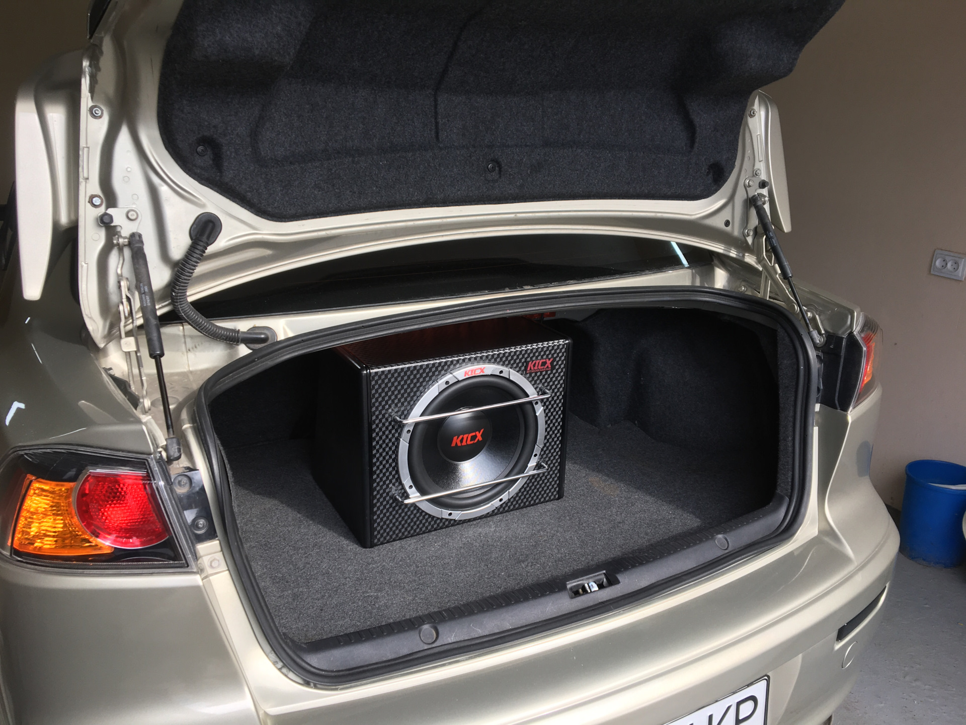 Урал патриот 6. Сабвуфер в май саммер кар. Май саб. Май саб. Колонки май саммер кар.