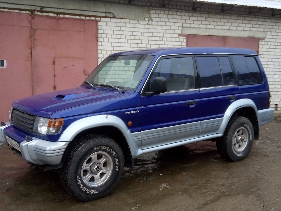 Mitsubishi Pajero 1995. Mitsubishi Pajero 2 1995. Митсубиси Паджеро 1995. Mitsubishi Pajero 2.8.