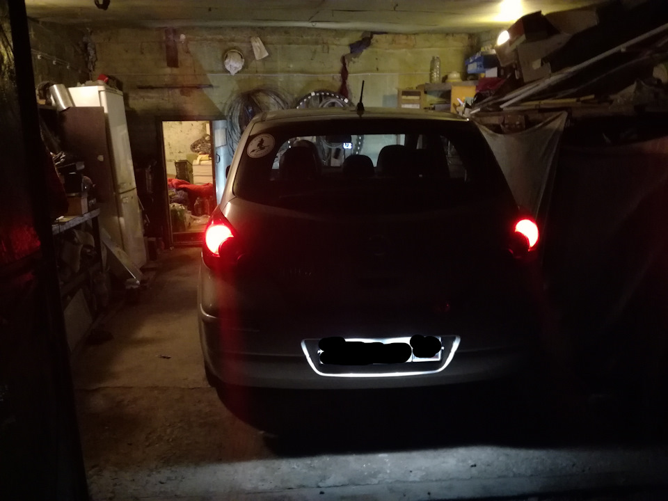 светодиоды в сигнал тормоза и габариты ? Легко ! — Nissan Tiida (1G), 1 ...