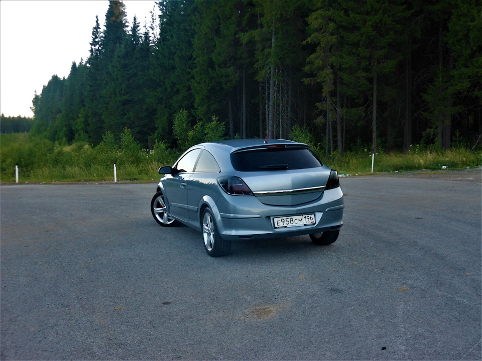 Удалил значек и надписи + тонировка лаком фонарей и катафотов — Opel ...