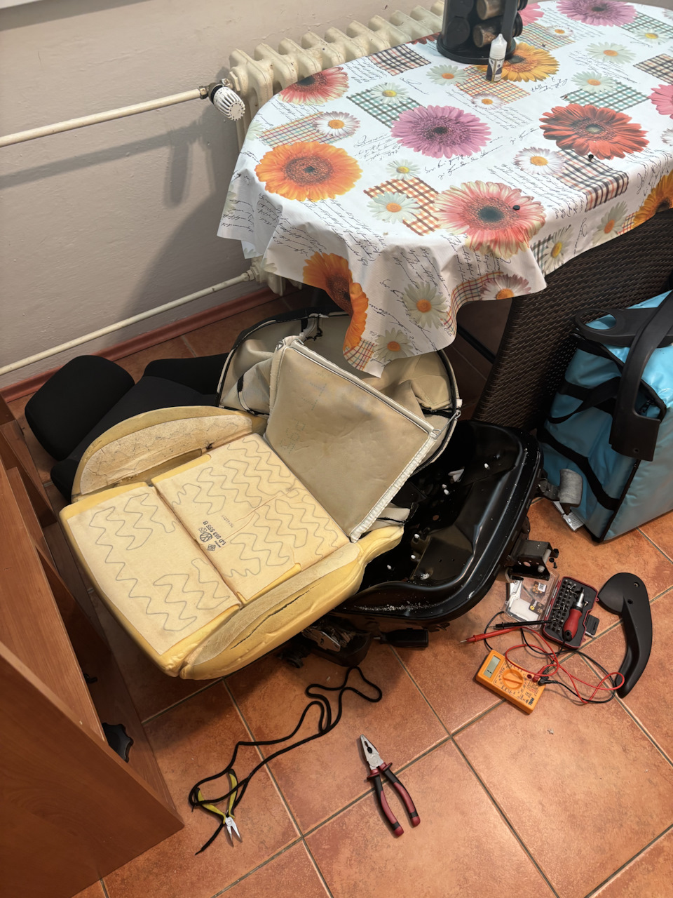 Разобранное сидение — Volkswagen Golf Mk4