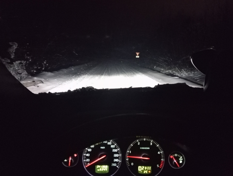 Фары светят вниз — Volvo XC90 (1G), 2,4 л, 2005 года | поломка | DRIVE2