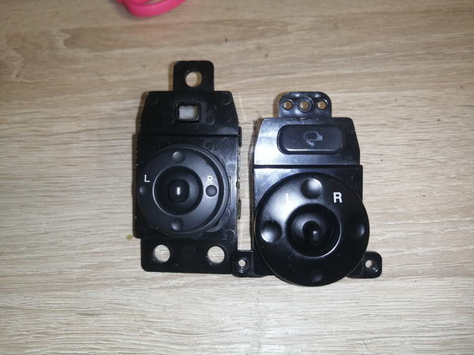 Как сделать штатную кнопку электроскладывание зеркал на kia rio jb ...