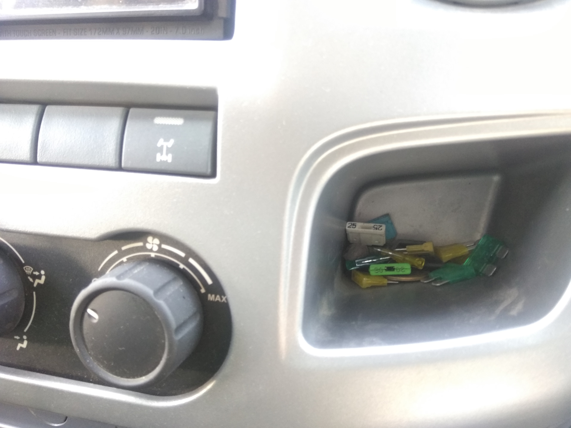 Если вдруг заглох, не заводится и сгорает предохранитель — ГАЗ Соболь ...