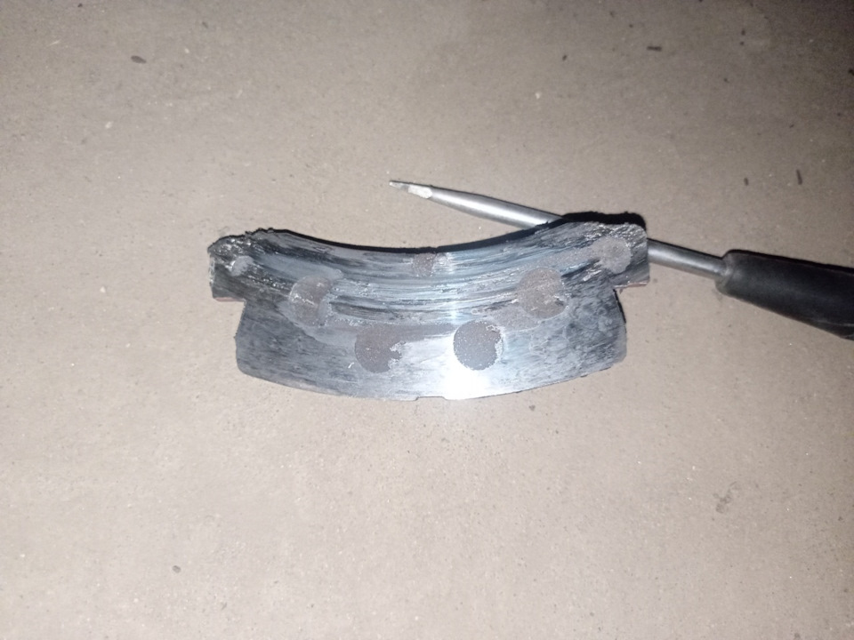 Колодки Ниппартс на ЗТД у меня не осилили 2500 км. — Toyota Corolla ...