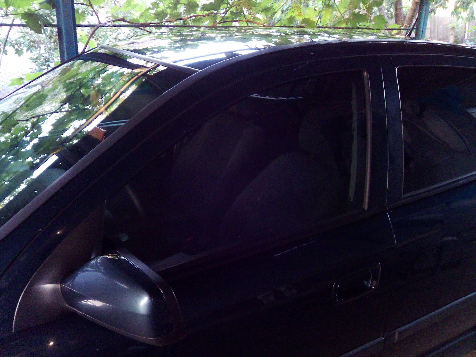 Ultravision 50 тонировка. какая самая темная тонировка. тонировка стекол автомобиля. пленка тонировочная светопропускаемость 5%. какая самая темная тонировка.