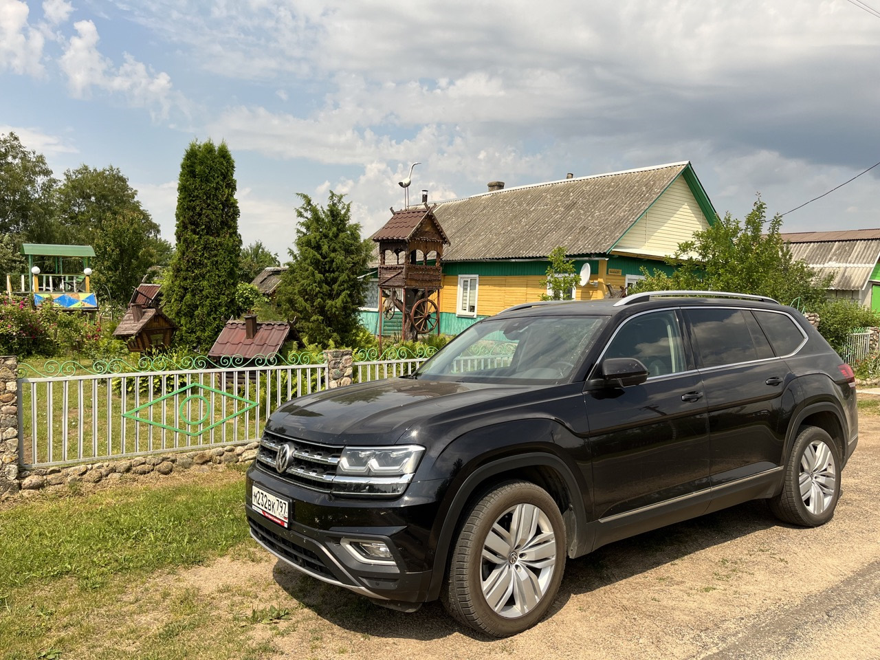 На деревню к бабушке — Volkswagen Teramont, 3,6 л, 2018 года | путешествие  | DRIVE2