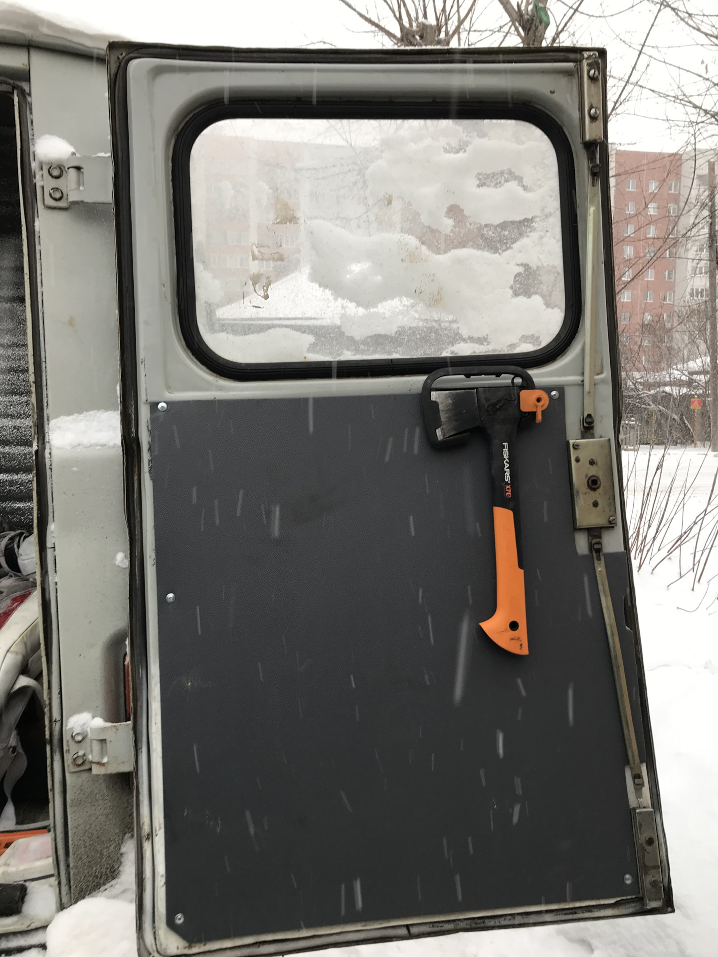 Салон буханки. Часть 4 (диван, стулья и обшивка) — УАЗ 452, 2,7 л, 2012 ...