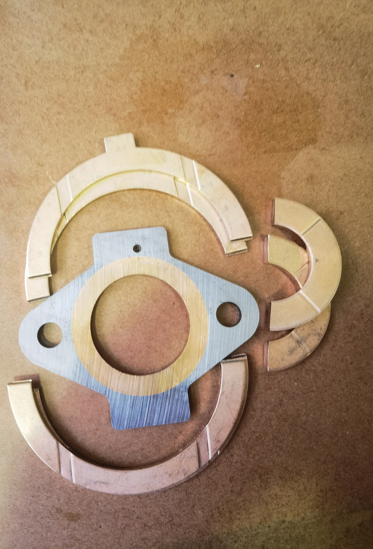 ЗМЗ 406 — 409 Фланец Н/О осевой фиксации промежуточного вала ...