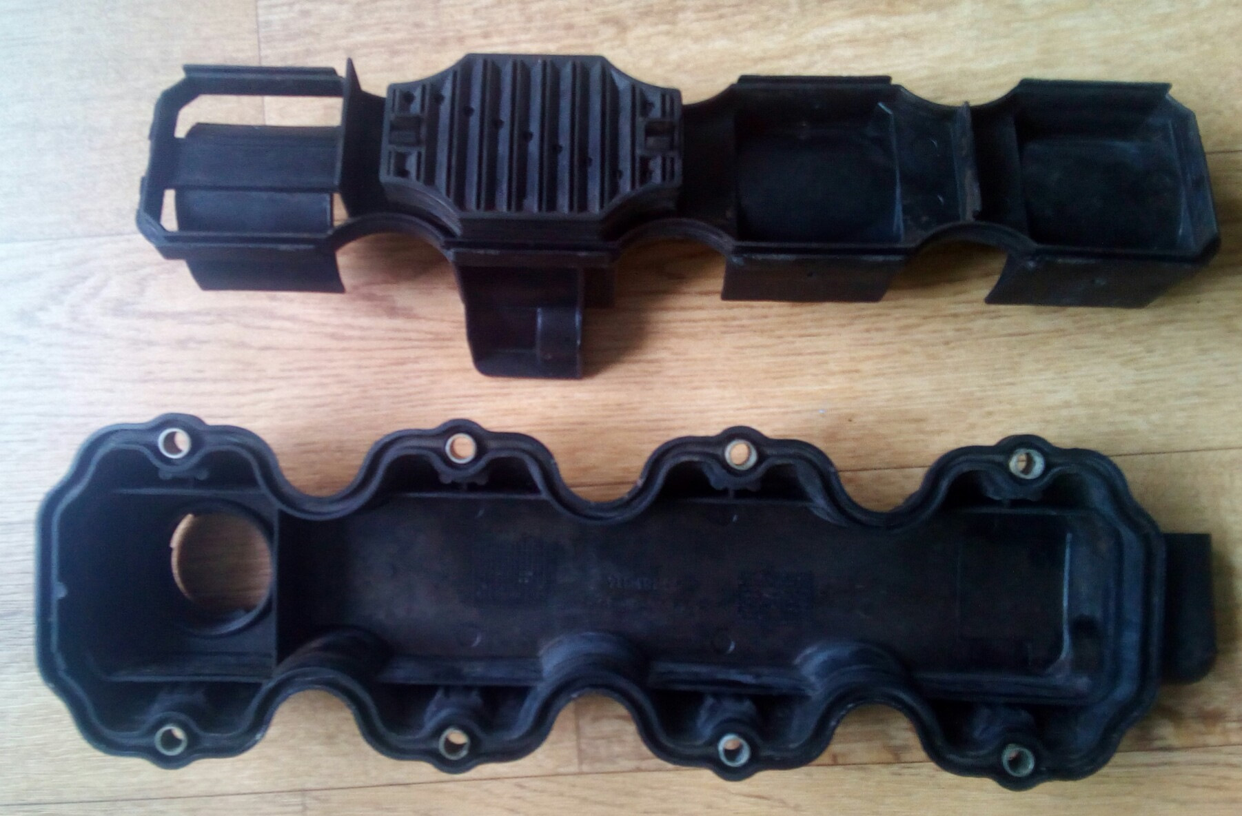 сепаратор клапанной крышки ваз 2112. маслоотделитель ваз приора 16 клапанов. прокладка клапанной крышки заз шанс 1. сепаратор клапанной крышки. сепаратор клапанной крышки.