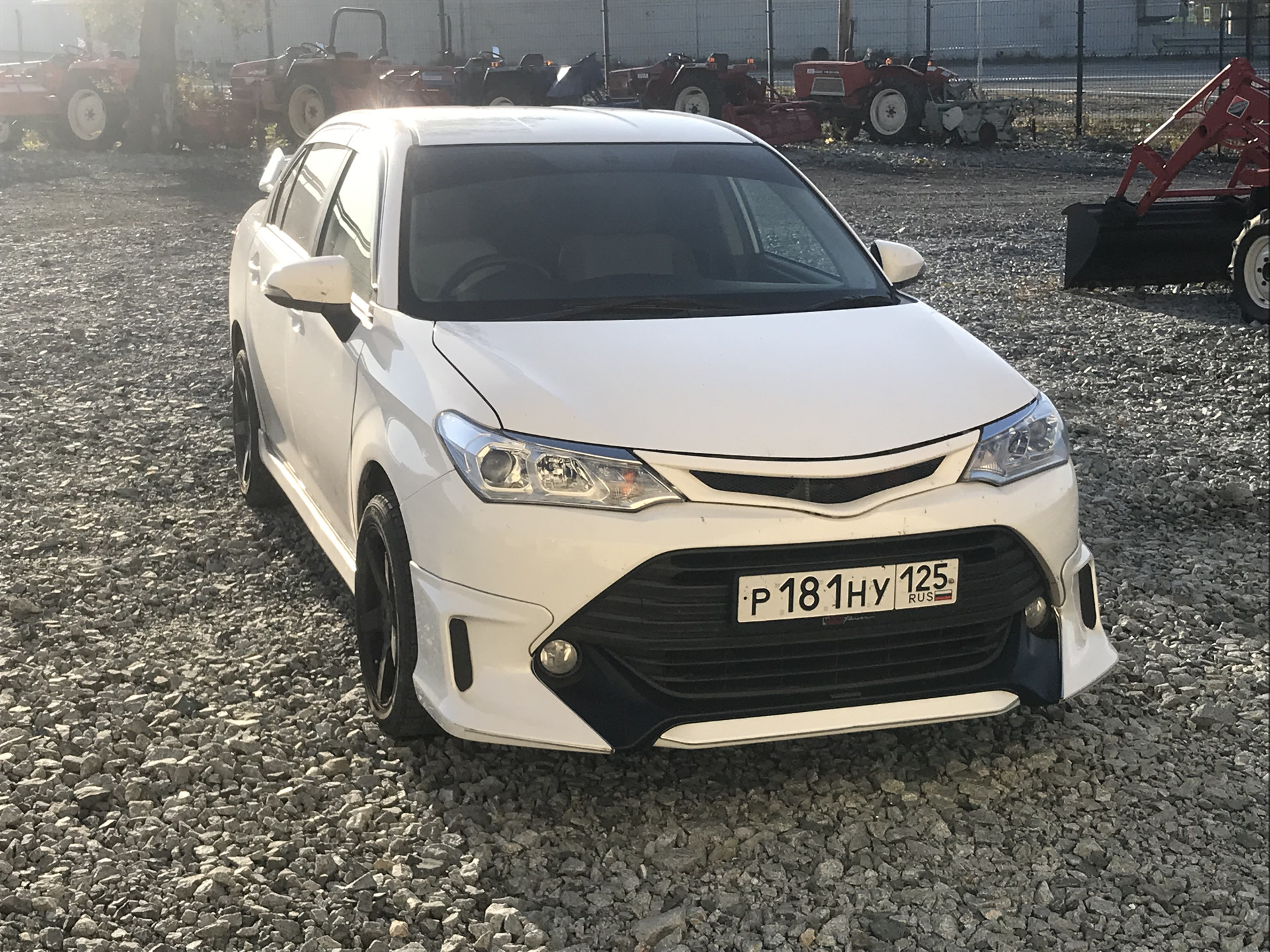 Кузов владивосток. Toyota Corolla Axio 2015. Toyota Corolla Axio 2017 Tuning. Toyota Corolla Axio e160. Toyota Corolla Axio 2016 Tuning.