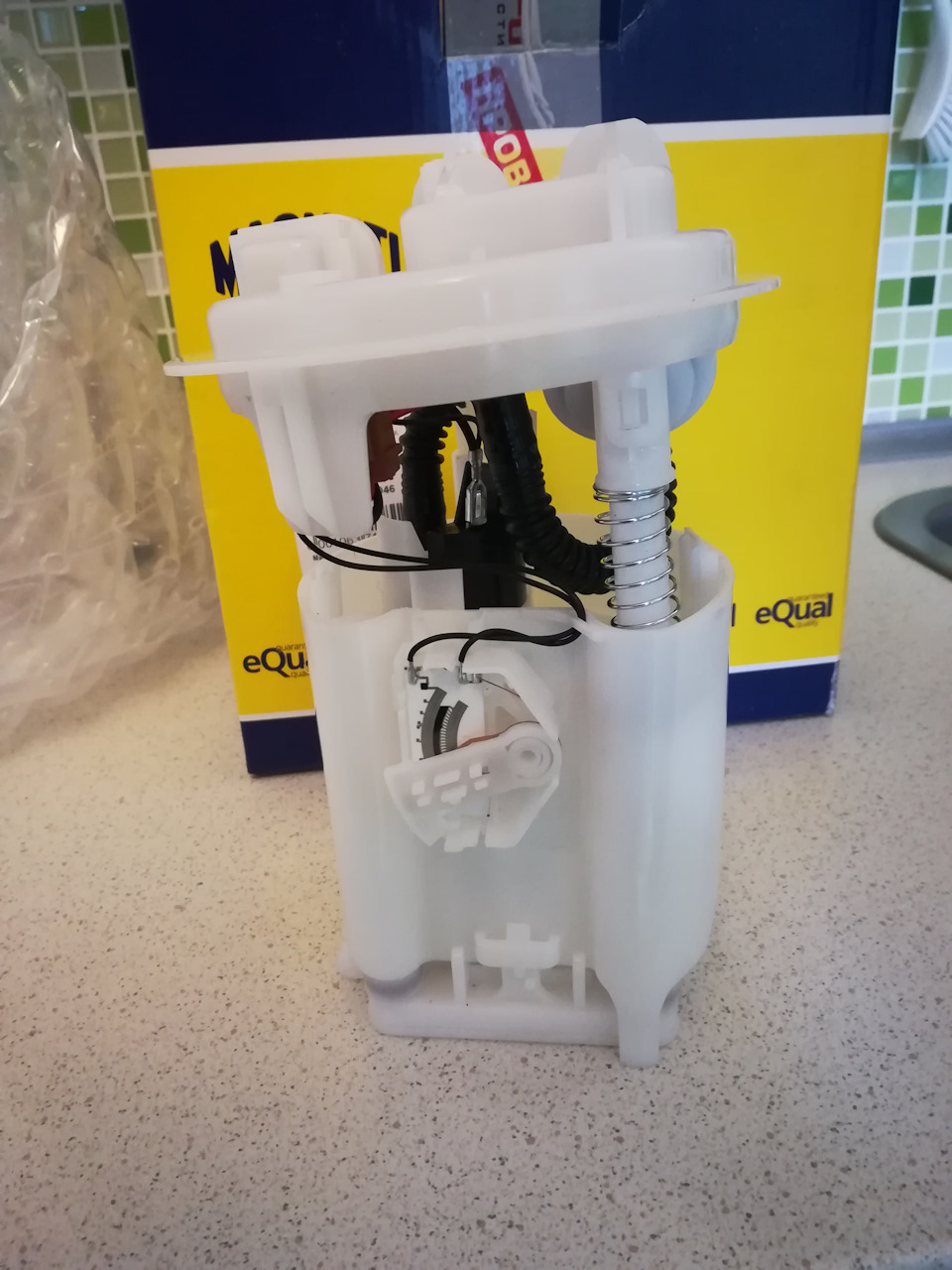 313011313046 Бензонасос электрический в сборе Рено Logan MAGNETI ...