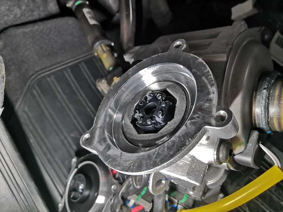 YoAAAgNuLeA 960 Что щелкает под рулем