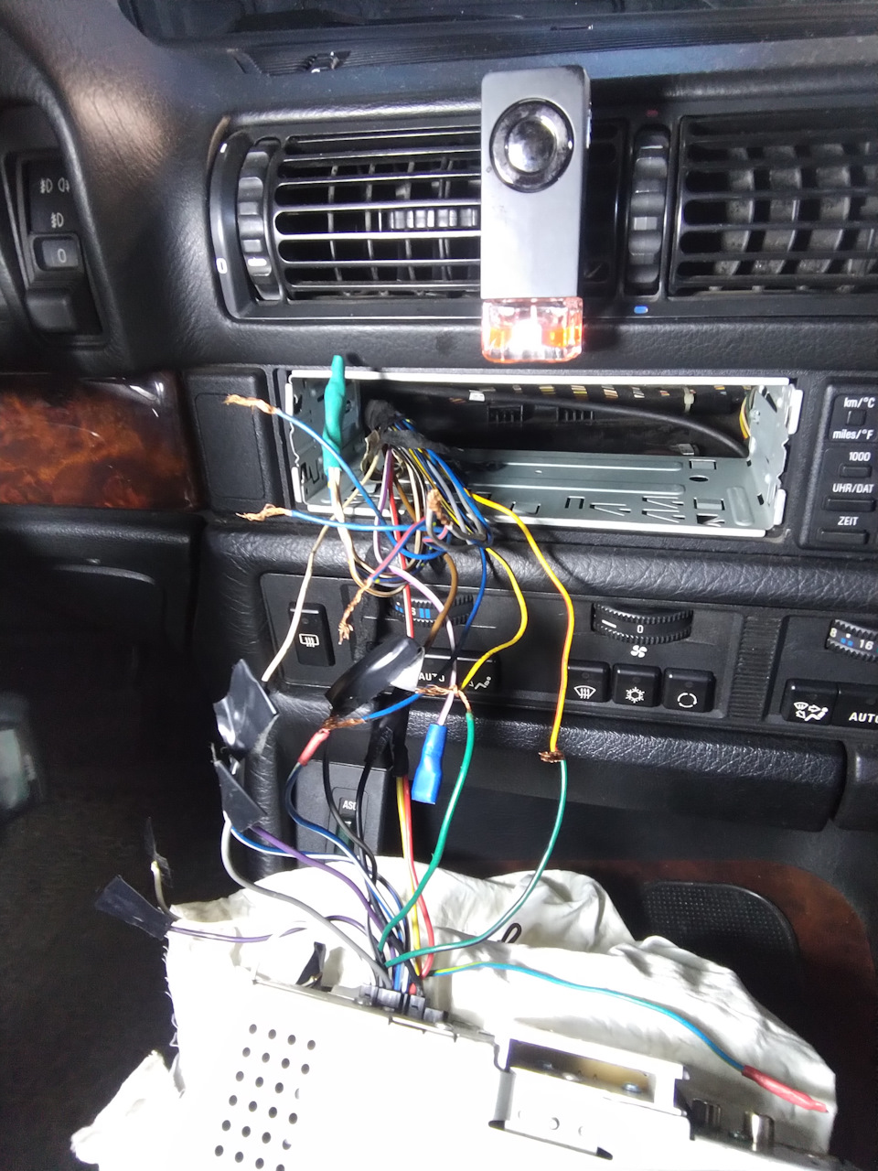 YoAAAgOQk-A-960.jpg