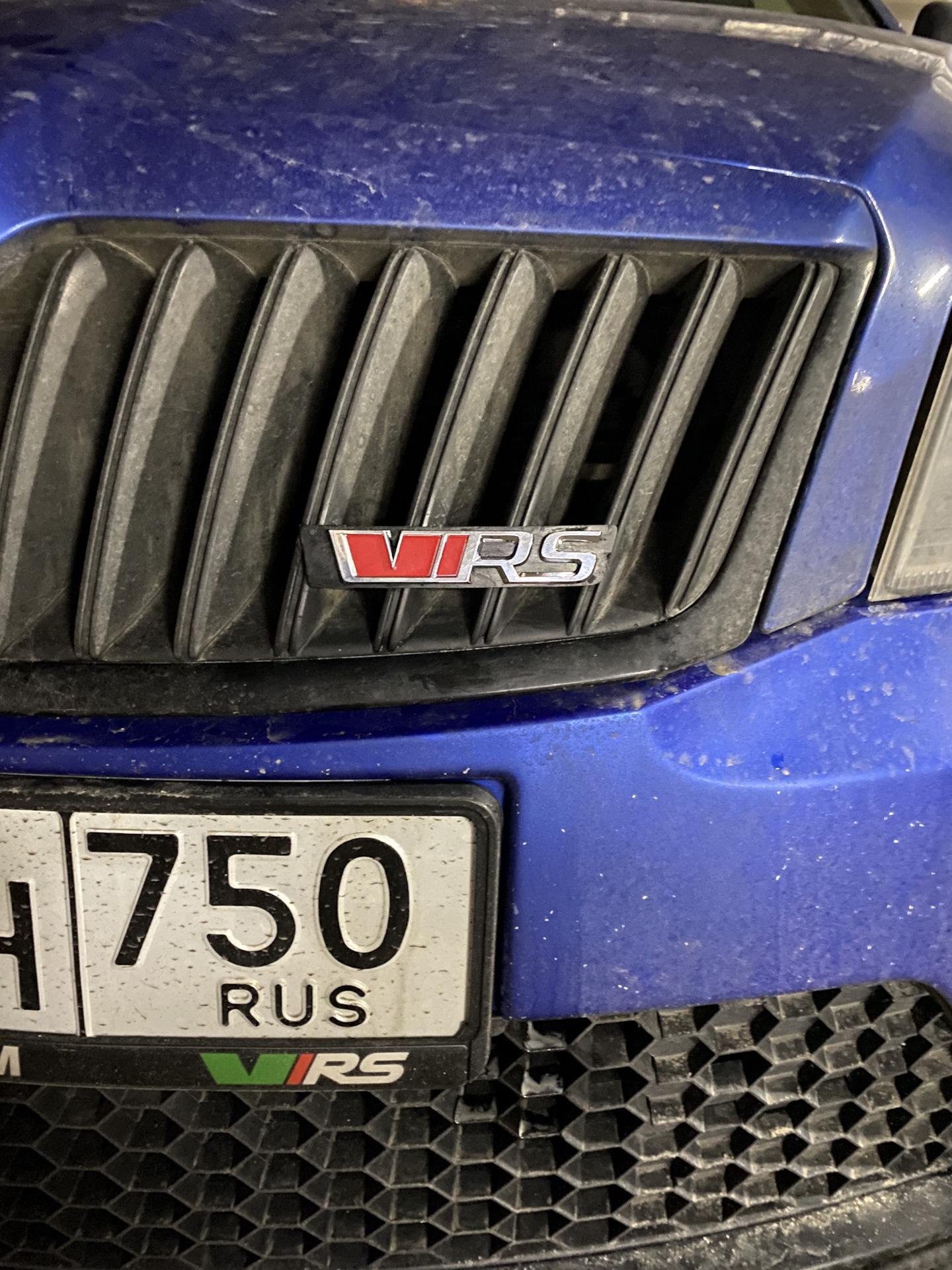 Новые шильдик VRS — Skoda Octavia RS A5 Mk2, 2 л, 2010 года | просто так |  DRIVE2