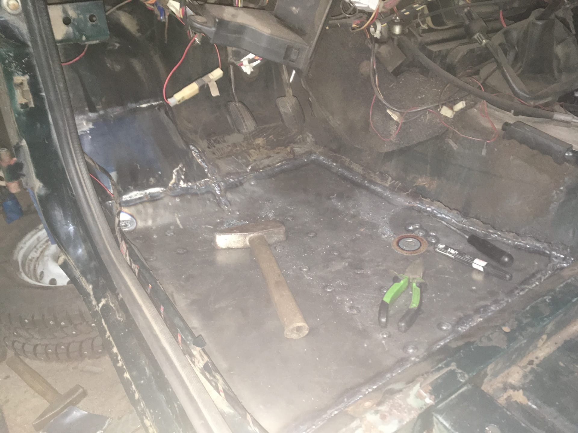 Битый час.😕😑 — ИЖ 2717, 1,7 л, 2002 года | кузовной ремонт | DRIVE2