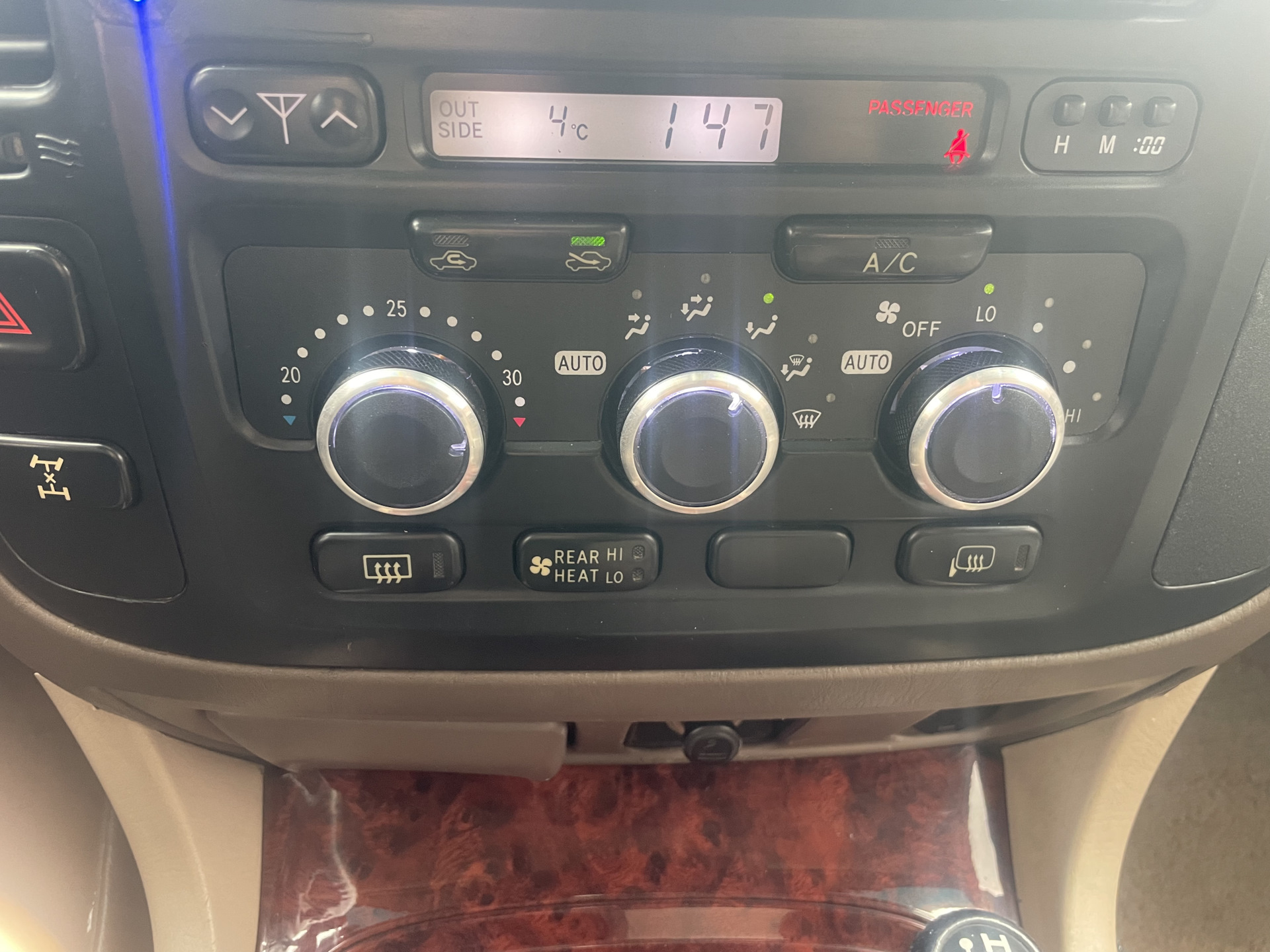 Крутилки климат-контроля — Toyota Land Cruiser 100, 4,2 л, 1999 года ...