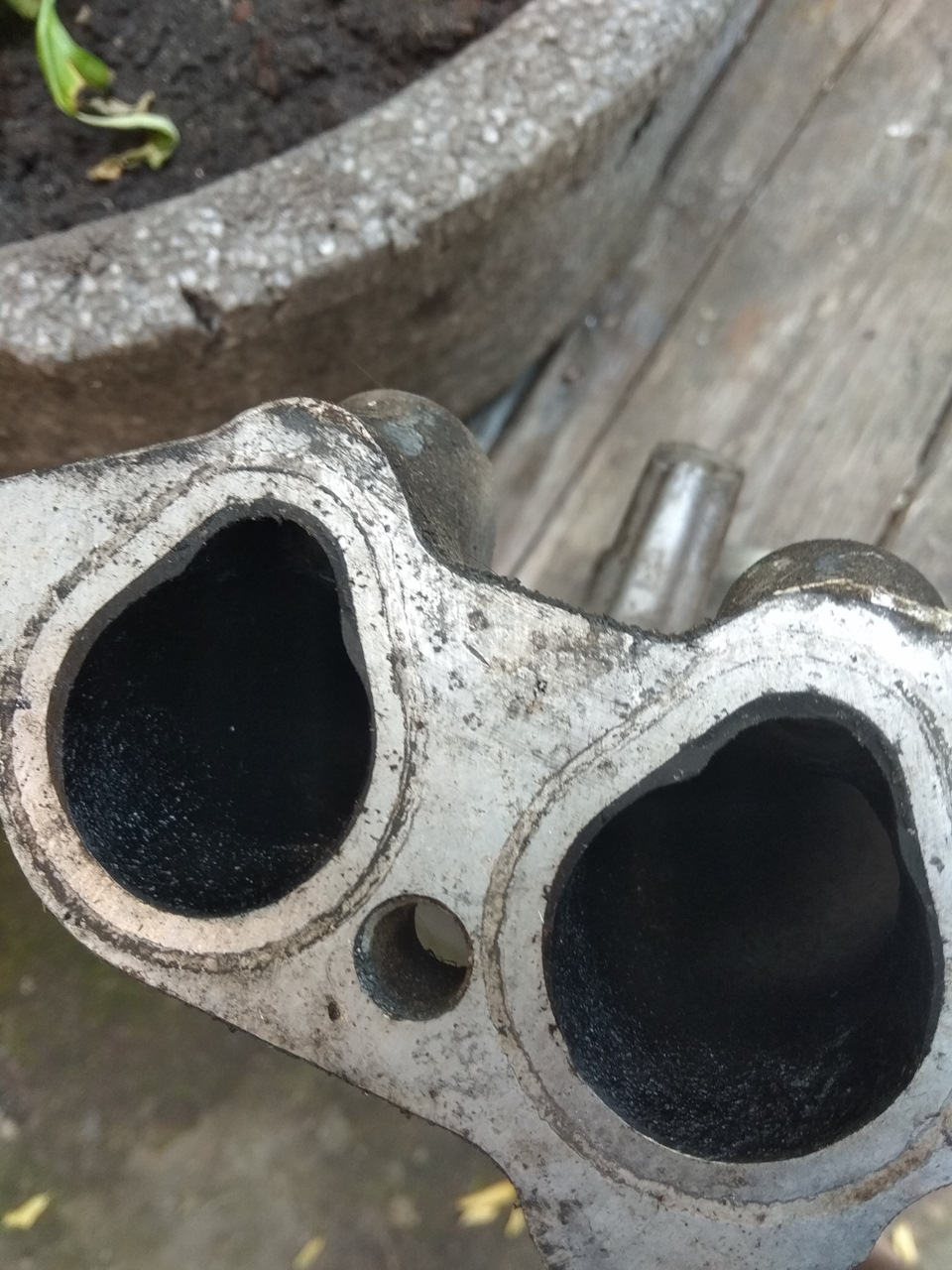 1,2 места которые не закрывает прокладка — Lada 2120 Надежда