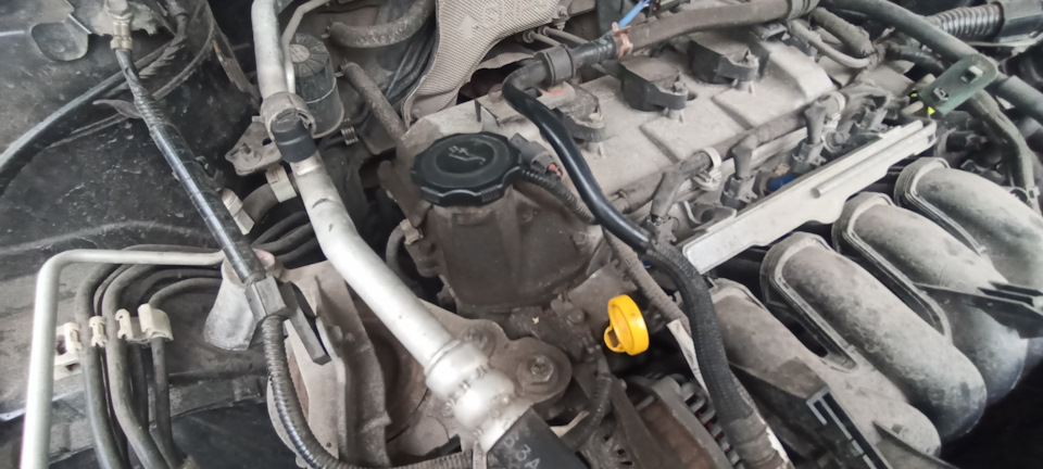 Потеет крышка — Mazda 3 (3G) BM, 1,6 л, 2014 года | наблюдение | DRIVE2